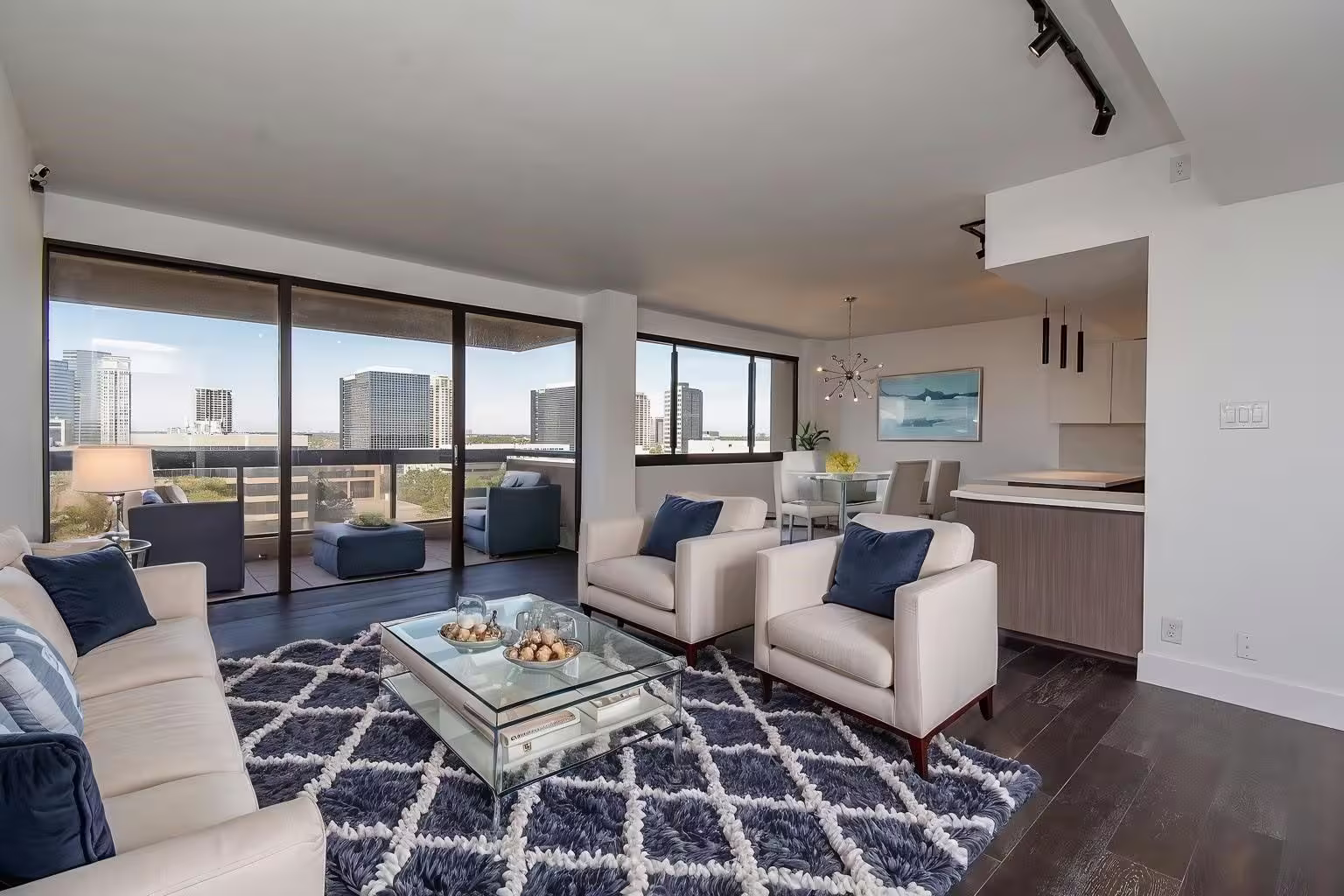 Photo 5 of 49 Briar Hollow Lane 406, Houston, TX