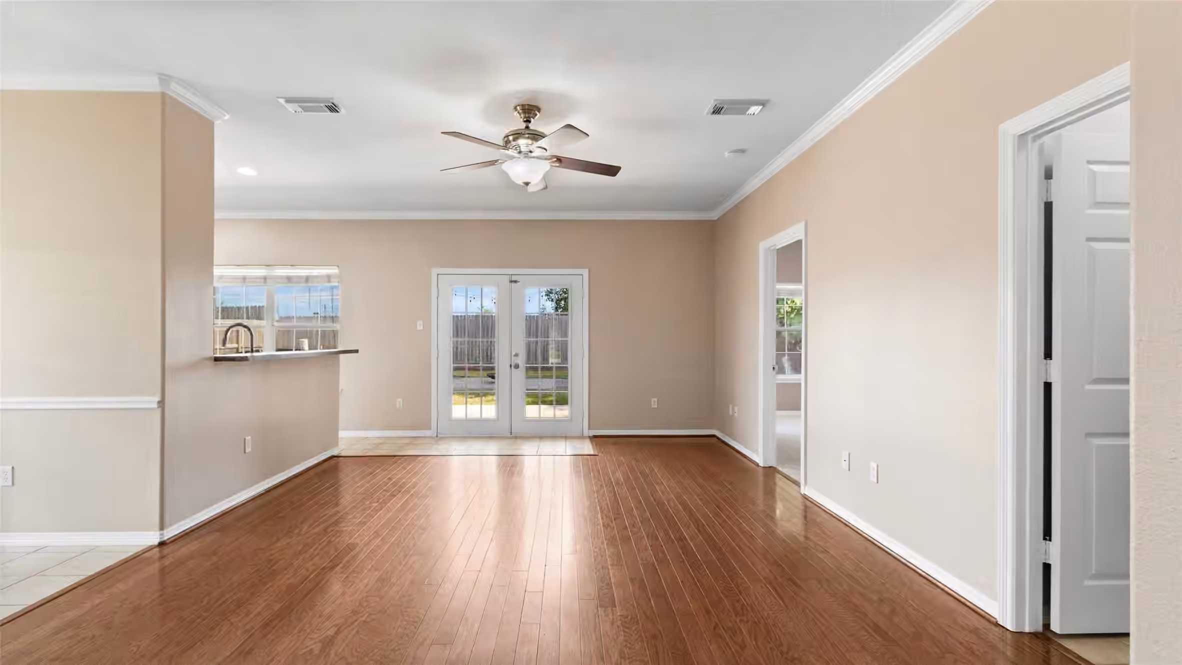 Photo 3 of 13318 Colton Lane, Santa Fe, TX