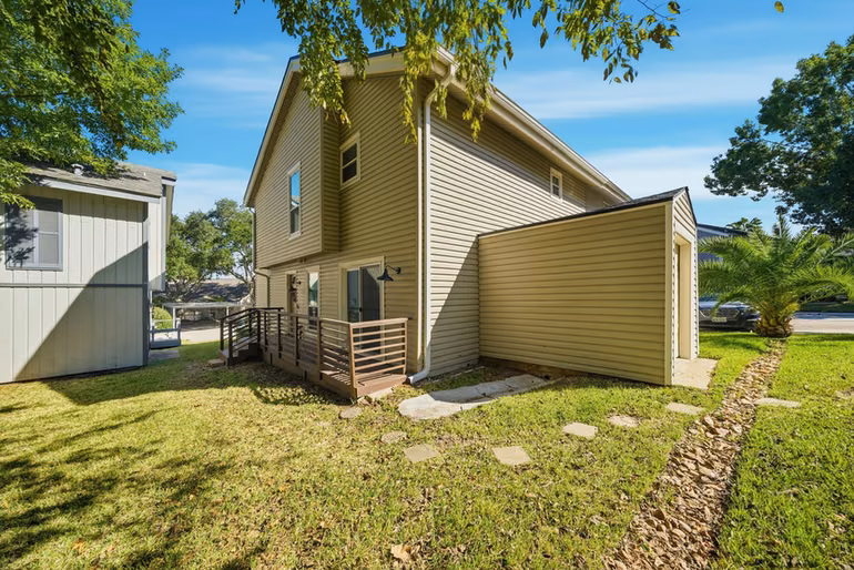 Photo 3 of 24 Lakeview Village, Conroe, TX