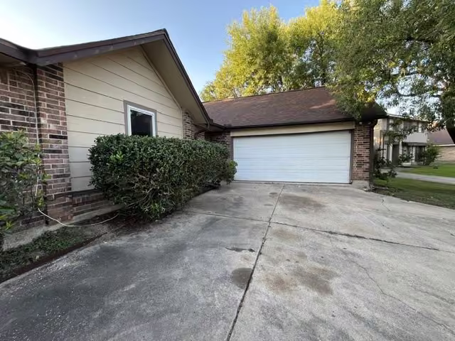 Photo 4 of 6619 Foxfern Street, Houston, TX