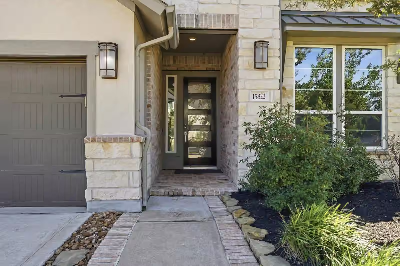 Photo 3 of 15822 Pilot Knob Drive, Cypress, TX
