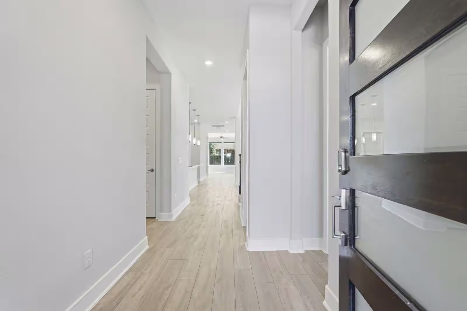 Photo 4 of 15822 Pilot Knob Drive, Cypress, TX