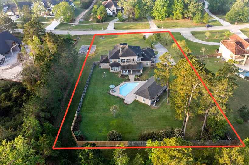 Photo 3 of 4447 Chateau Creek Way, Spring, TX