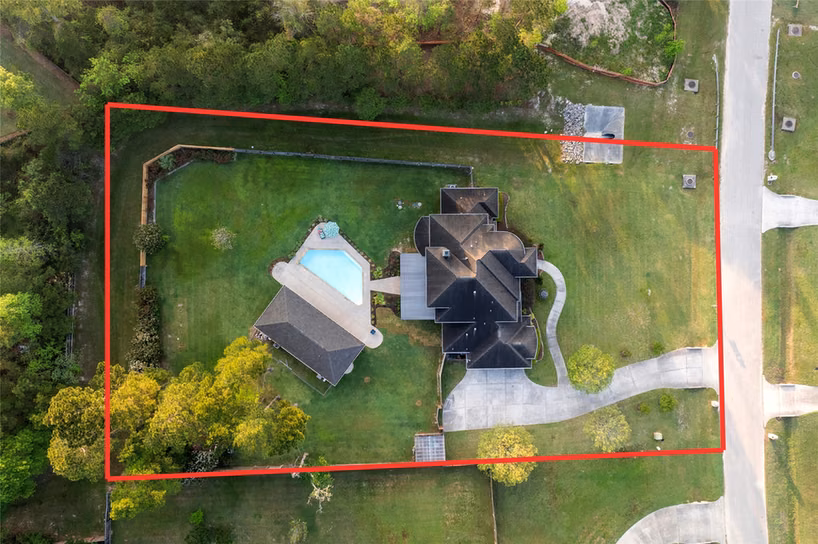 Photo 7 of 4447 Chateau Creek Way, Spring, TX