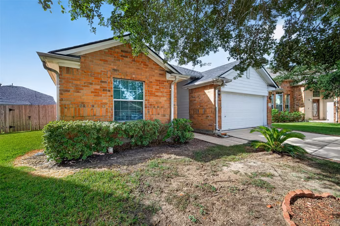 Photo 2 of 18207 Eton Ridge Court, Richmond, TX