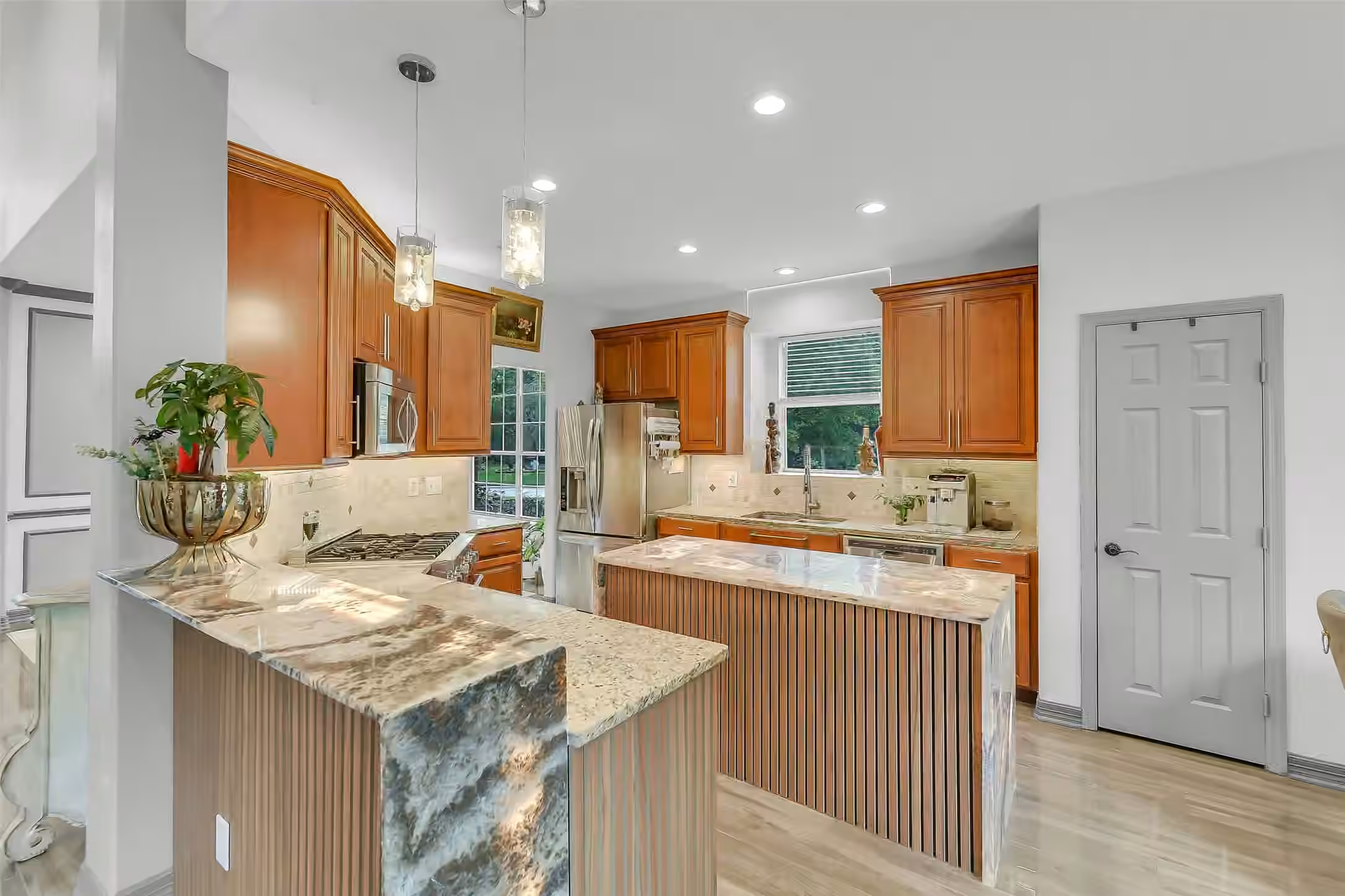 Photo 7 of 130 S Millport Circle, Spring, TX
