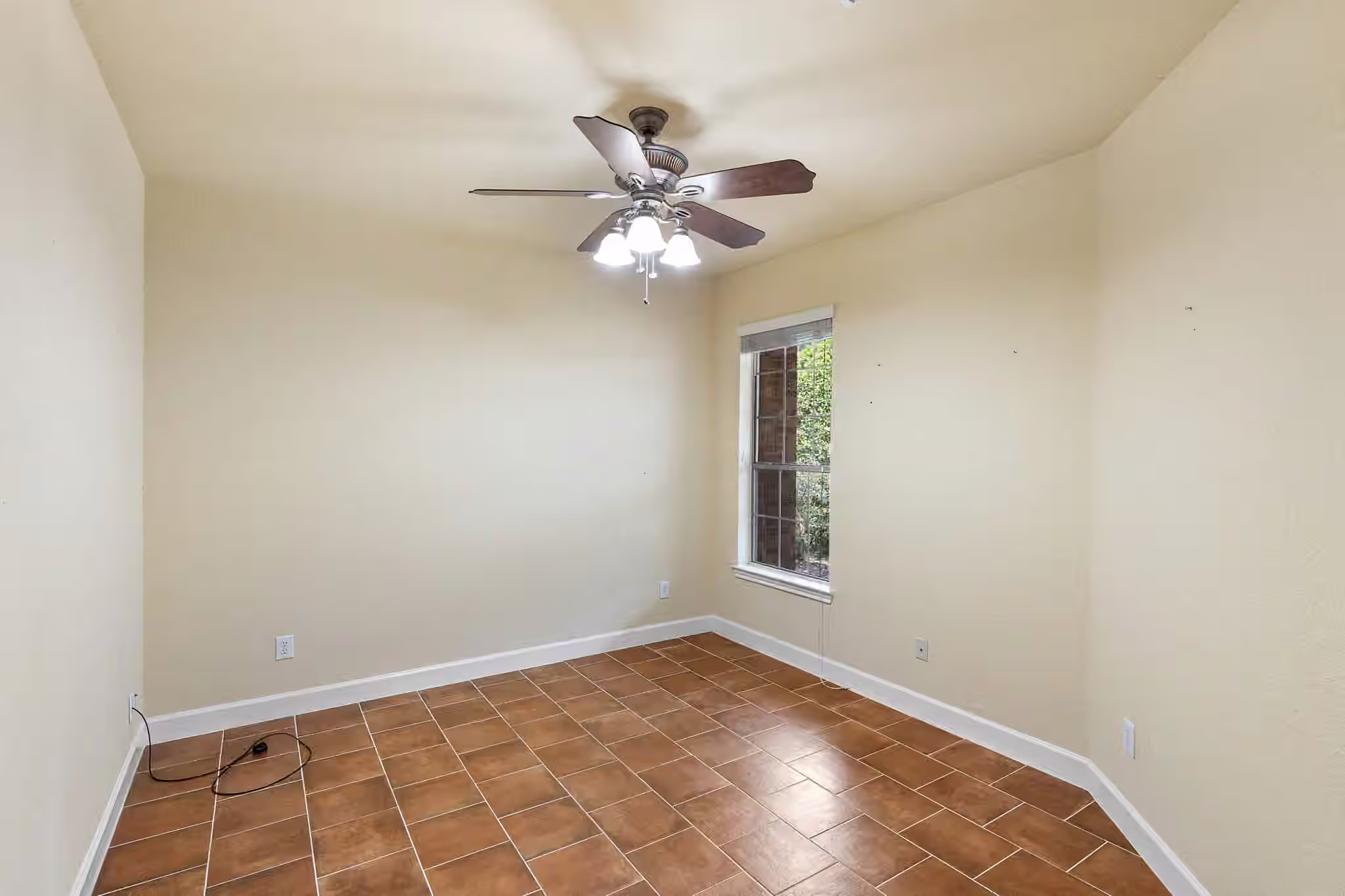 Photo 7 of 26928 Merlot River Drive, Kingwood, TX
