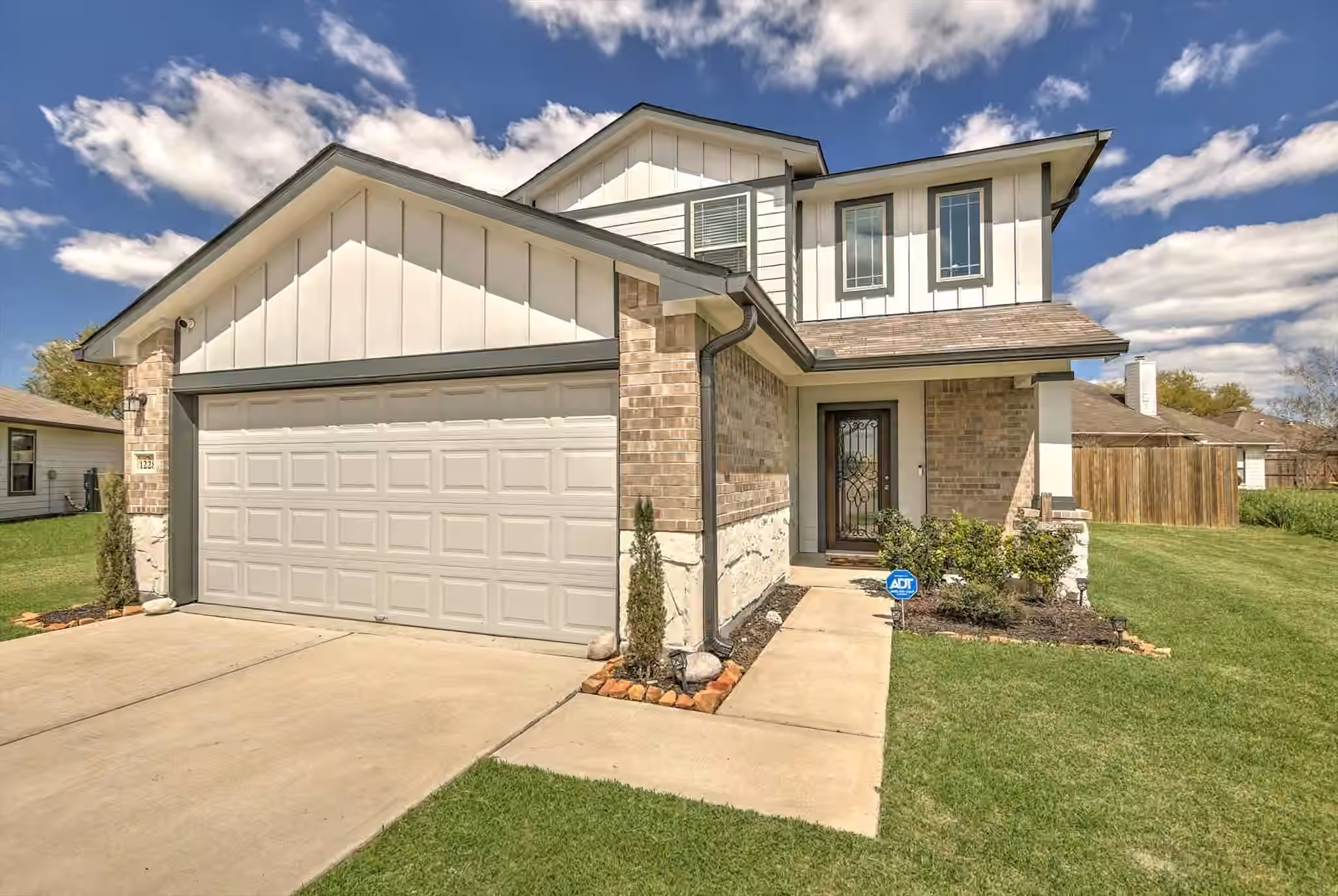 Photo 4 of 1228 Haverford Lane, Dayton, TX