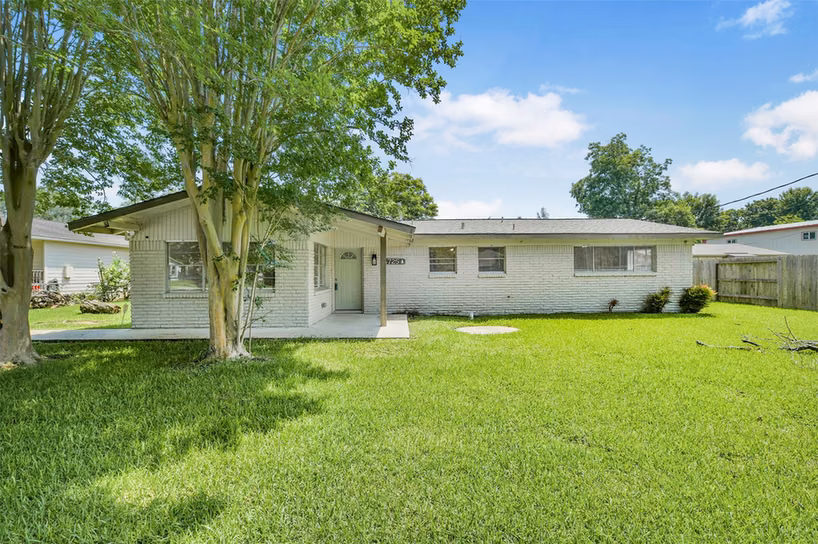 Photo of 4725 9th Street A, Bacliff, TX