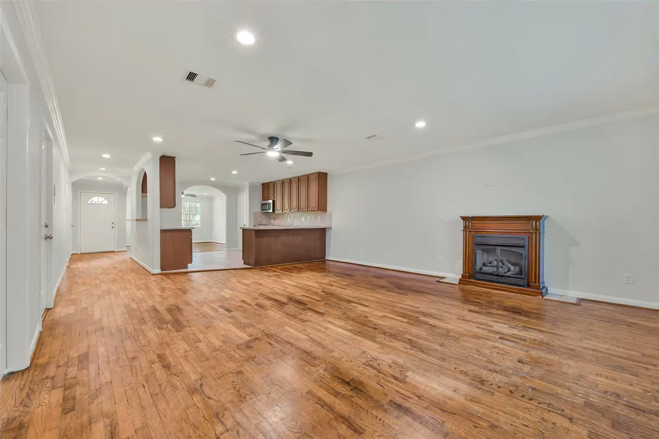 Photo 7 of 4725 9th Street A, Bacliff, TX