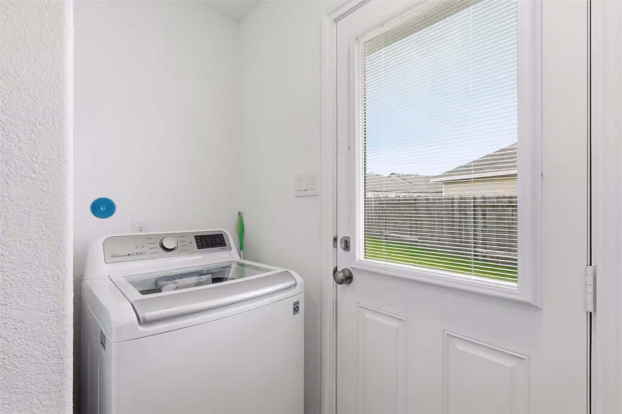 Photo 7 of 11178 N Lake Mist Lane, Willis, TX