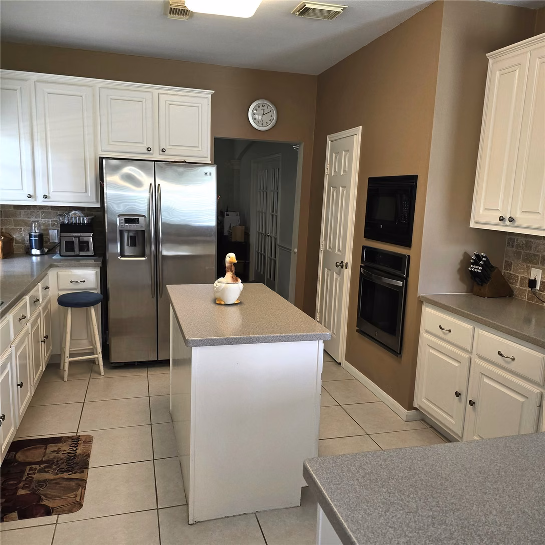 Photo 4 of 2431 Oyster Loop Drive, Sugar Land, TX