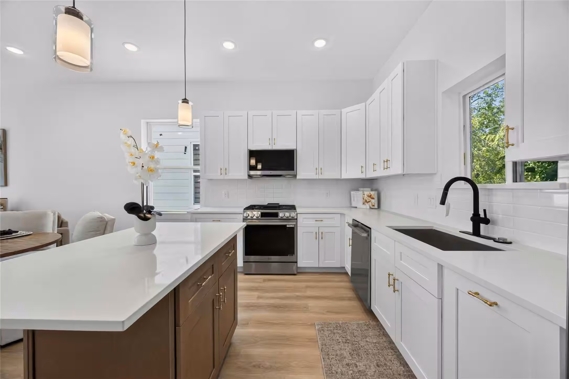 Photo 6 of 316 Walthall C, Houston, TX