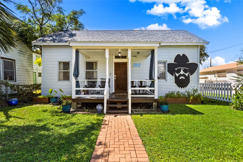 Photo of 3327 Ursuline Street, Galveston, TX