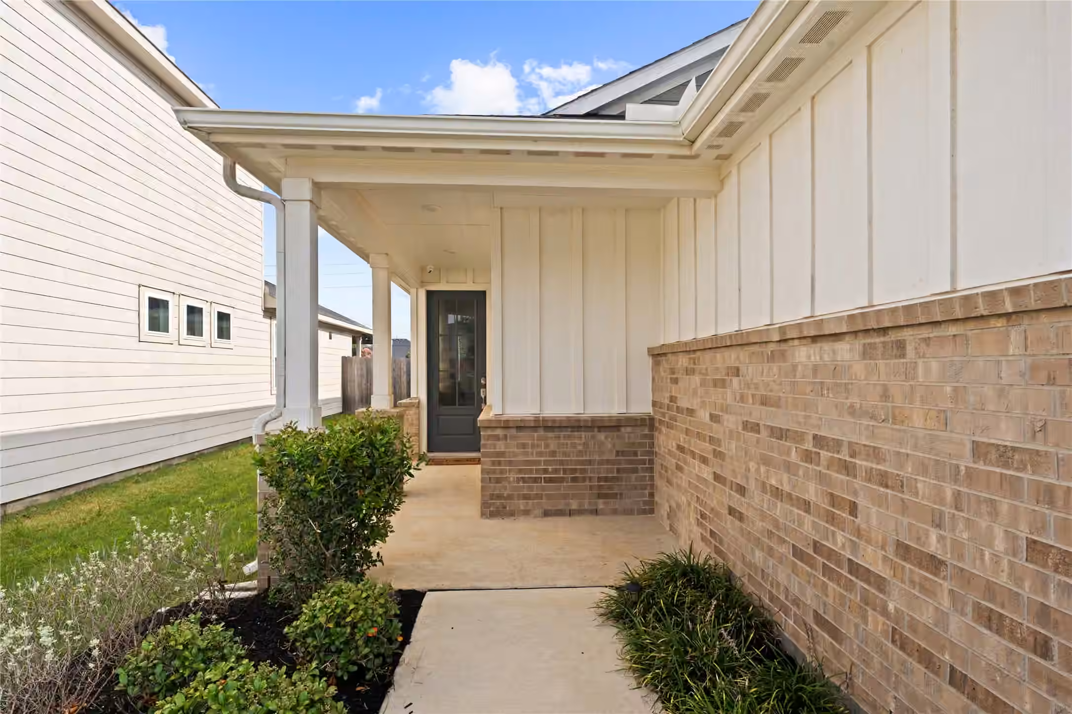 Photo 3 of 21730 Heather Elm Drive, Cypress, TX