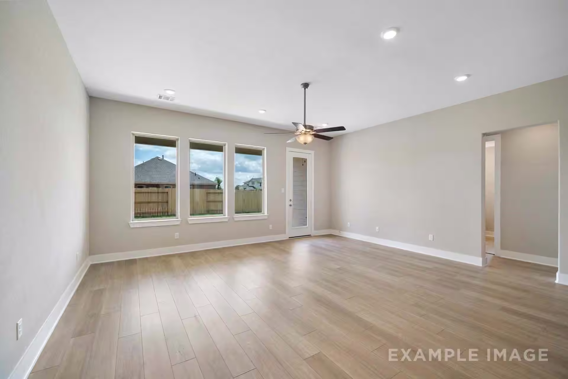 Photo 3 of 13609 Fairway Arbor Drive, Texas City, TX
