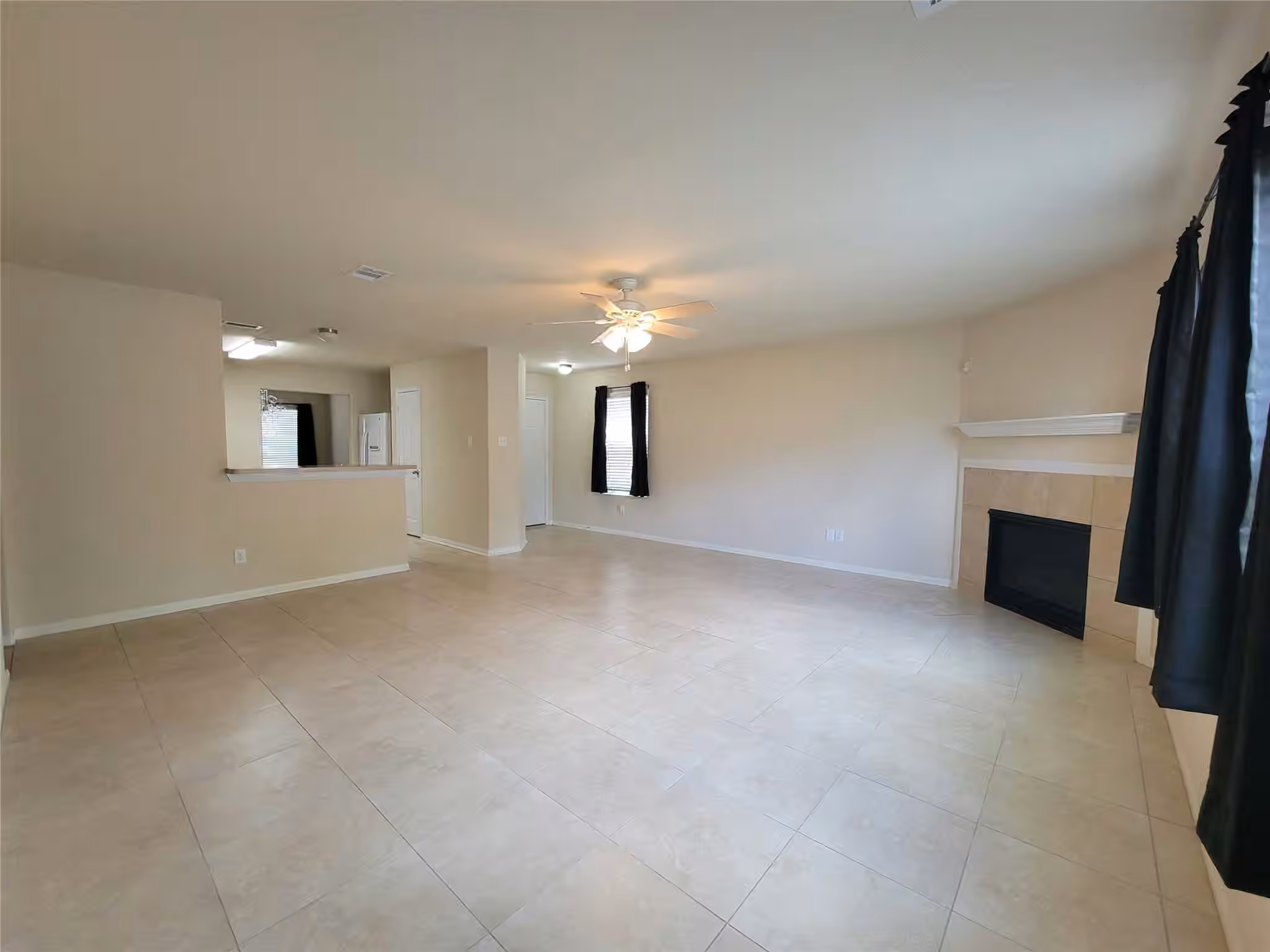 Photo 5 of 5007 Fair Oak Dale Lane, Humble, TX