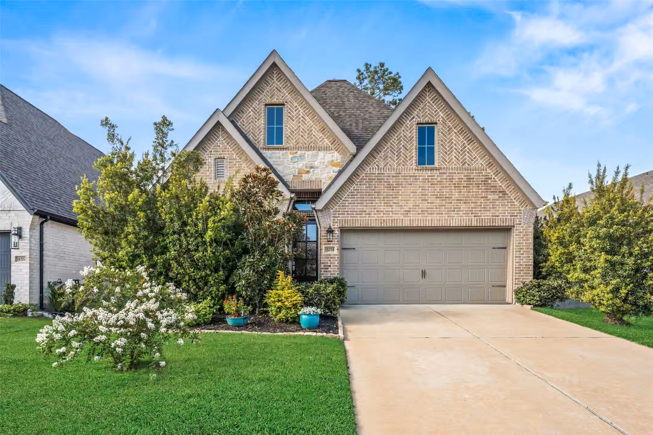 Photo 2 of 15718 Autumn Sun Court, Conroe, TX