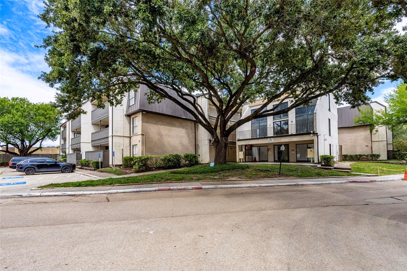 Photo of 3005 Walnut Bend Lane 12, Houston, TX
