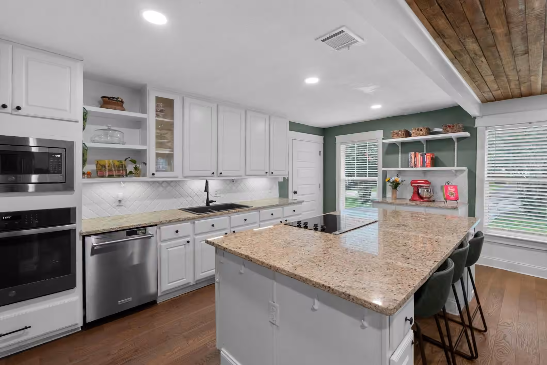 Photo of 4825 Kingfisher Drive, Houston, TX