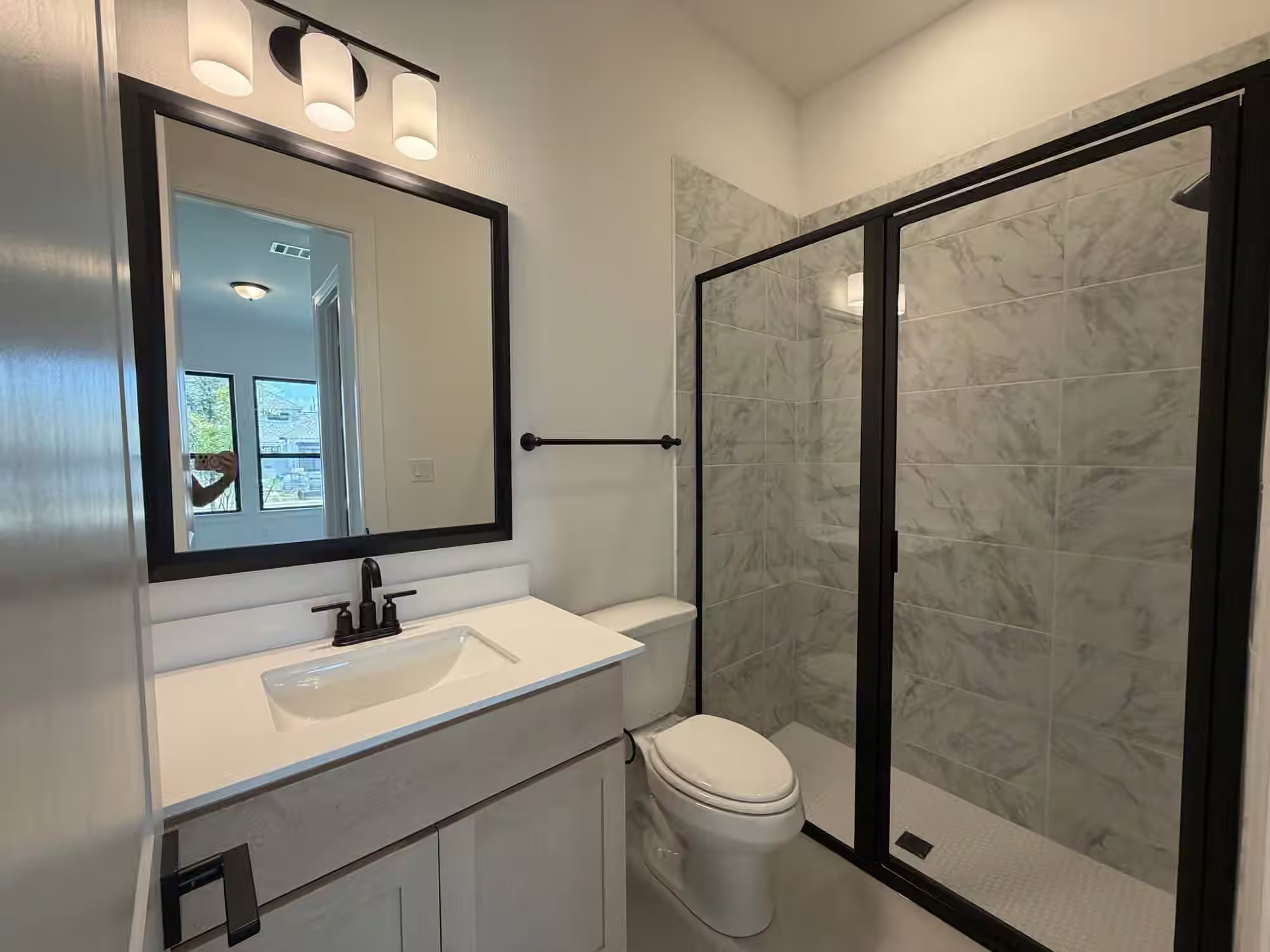 Photo 5 of 5206 Deer Valley Court, Manvel, TX
