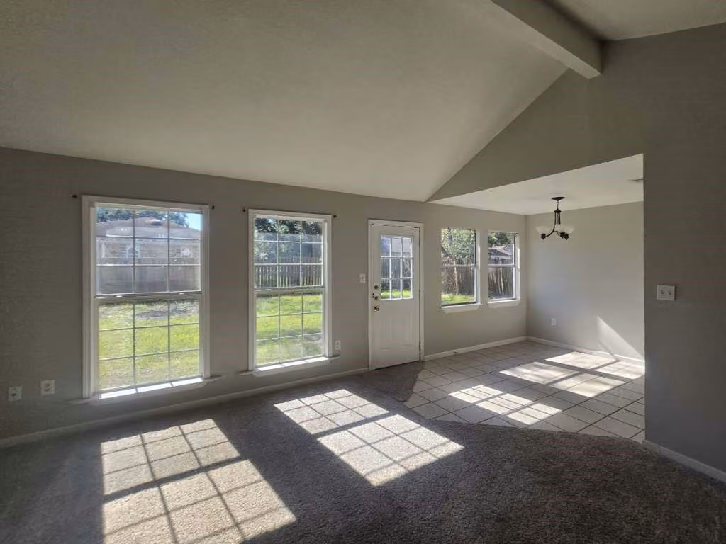 Photo 4 of 2410 Daffodil Street, Highlands, TX