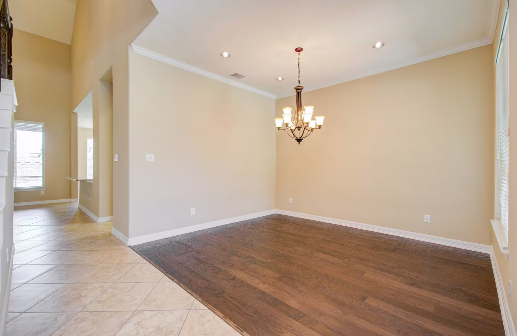 Photo 4 of 3938 May Ridge Lane, Sugar Land, TX