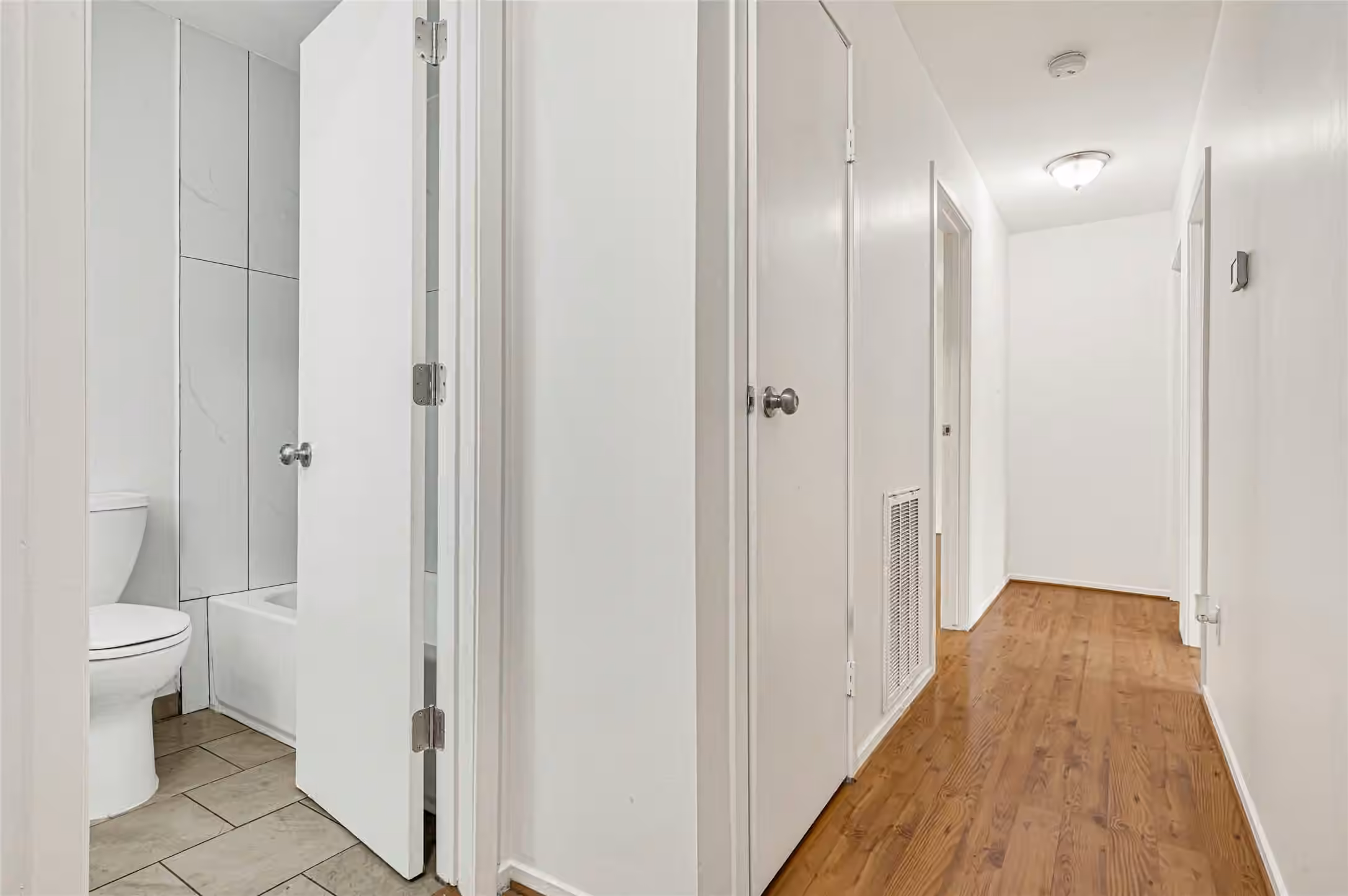 Photo 6 of 2031 Aspen Glade Drive, Houston, TX