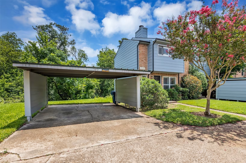 Photo 3 of 749 Worthshire Street, Houston, TX