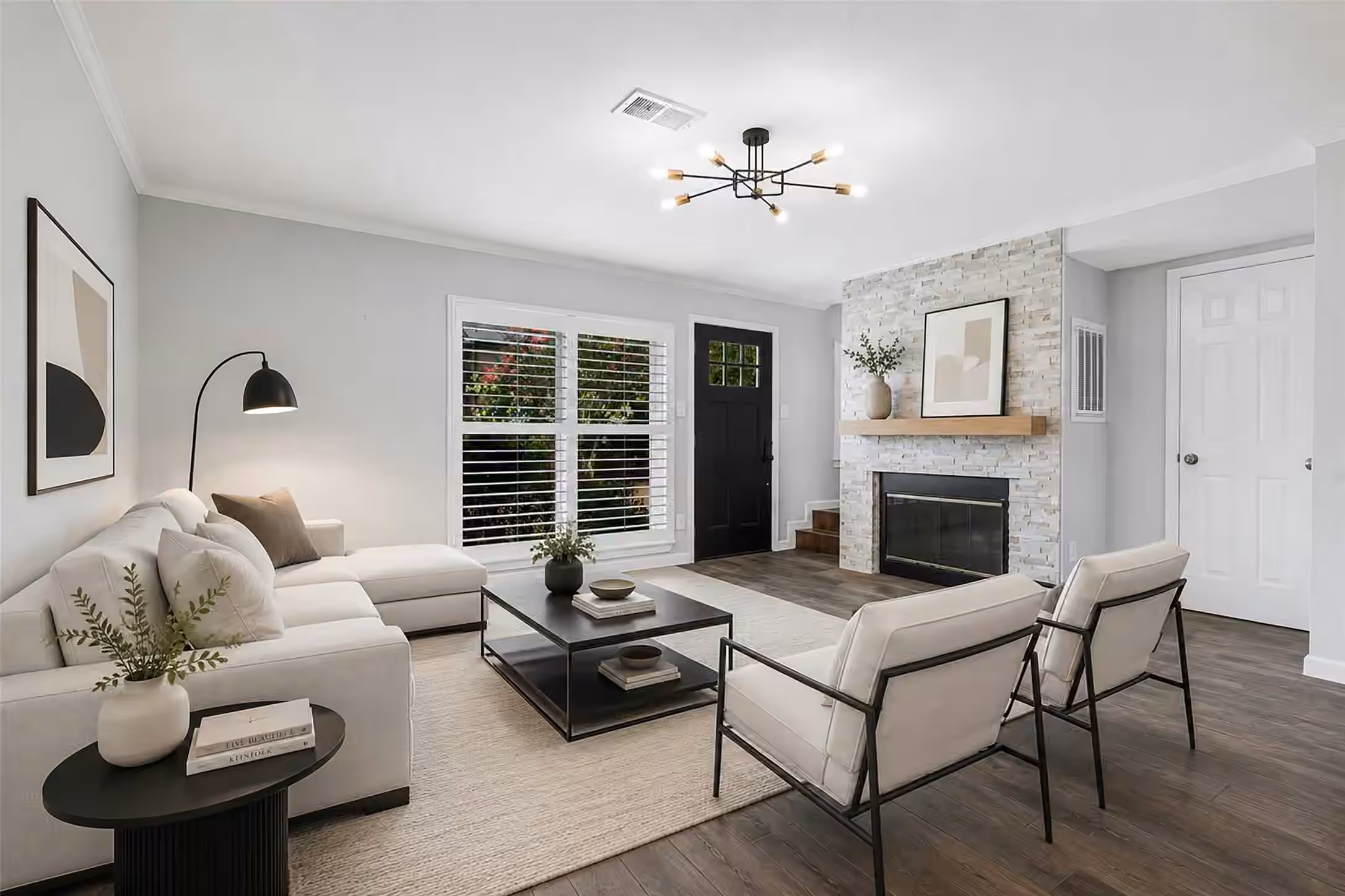 Photo 4 of 749 Worthshire Street, Houston, TX