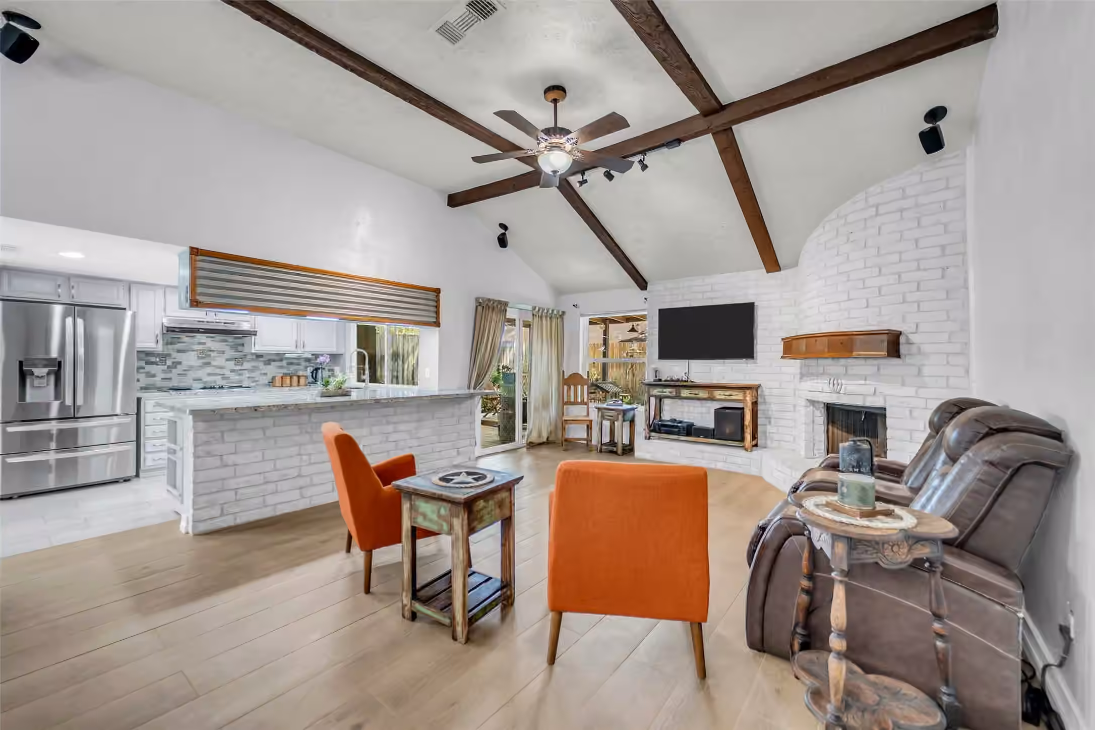 Photo 5 of 16222 Green Shade Drive, Houston, TX