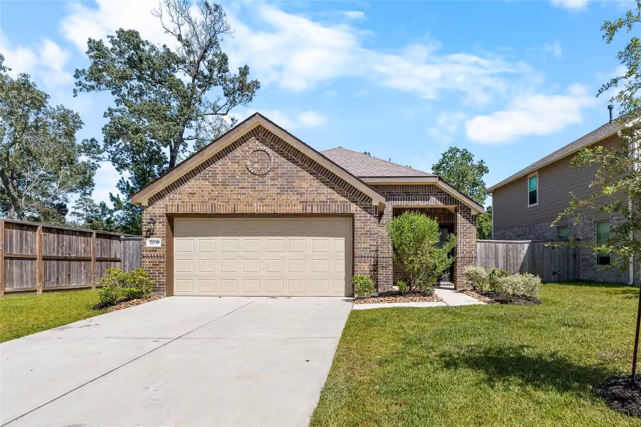 Photo of 2039 Barrett Gables Drive, Crosby, TX