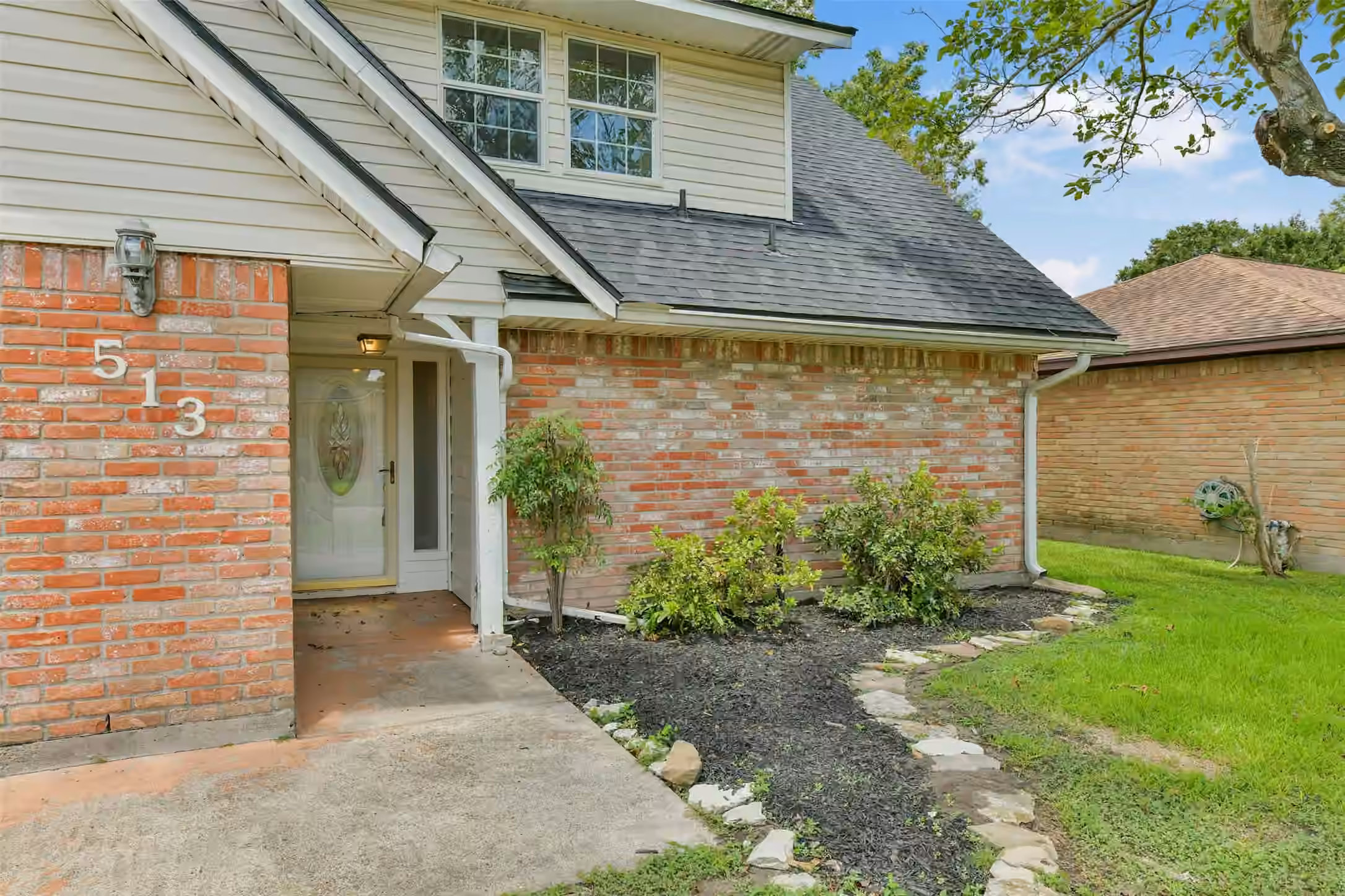 Photo 4 of 513 S Crockett Street, Deer Park, TX