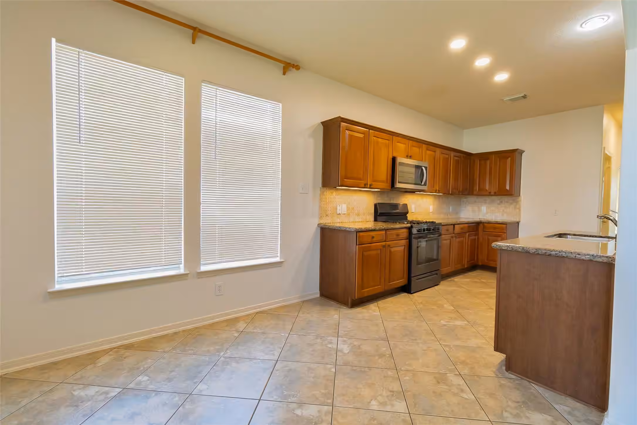 Photo 6 of 2843 Lakecrest Forest Drive, Katy, TX