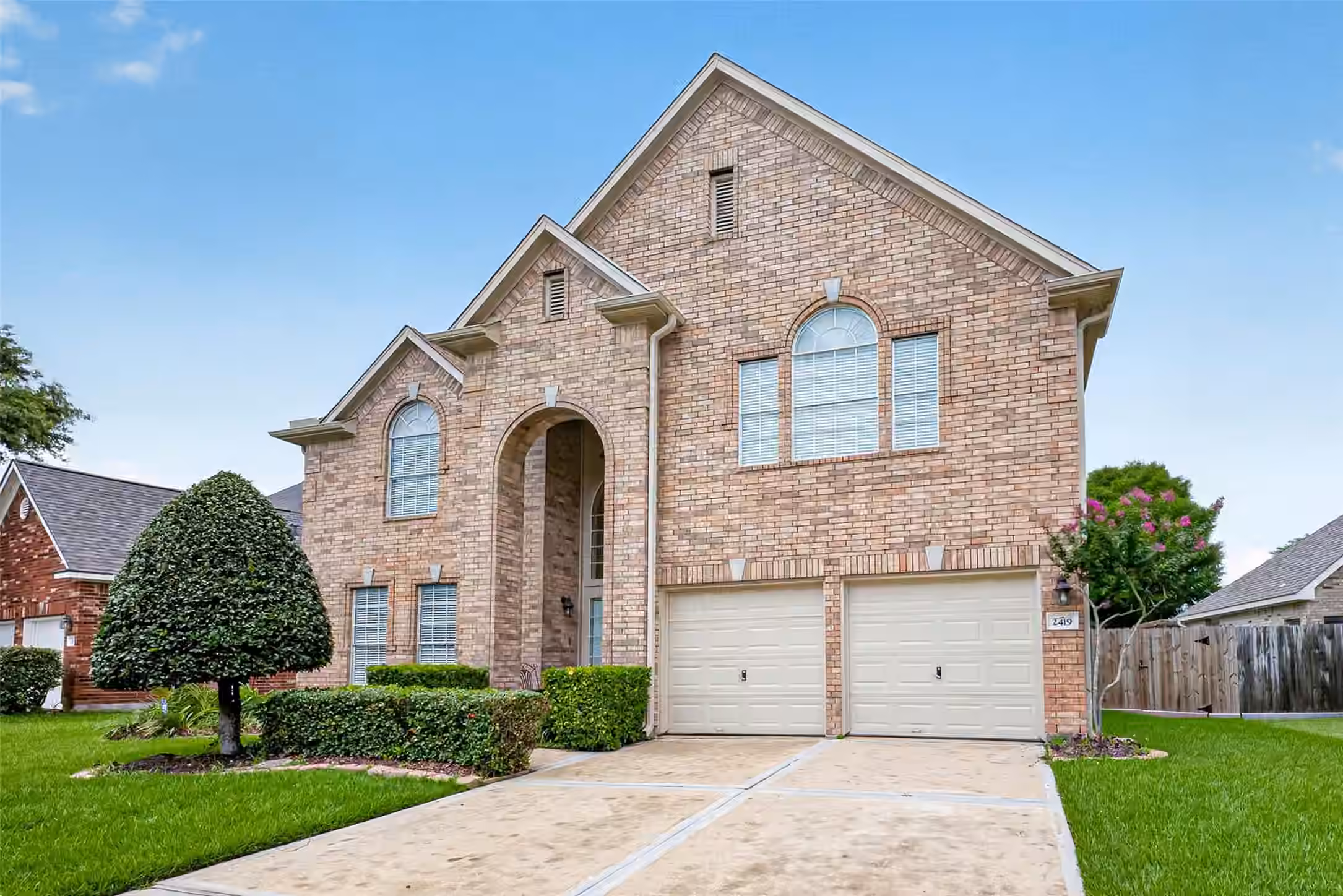 Photo 2 of 2419 Bay Hill Drive, Baytown, TX