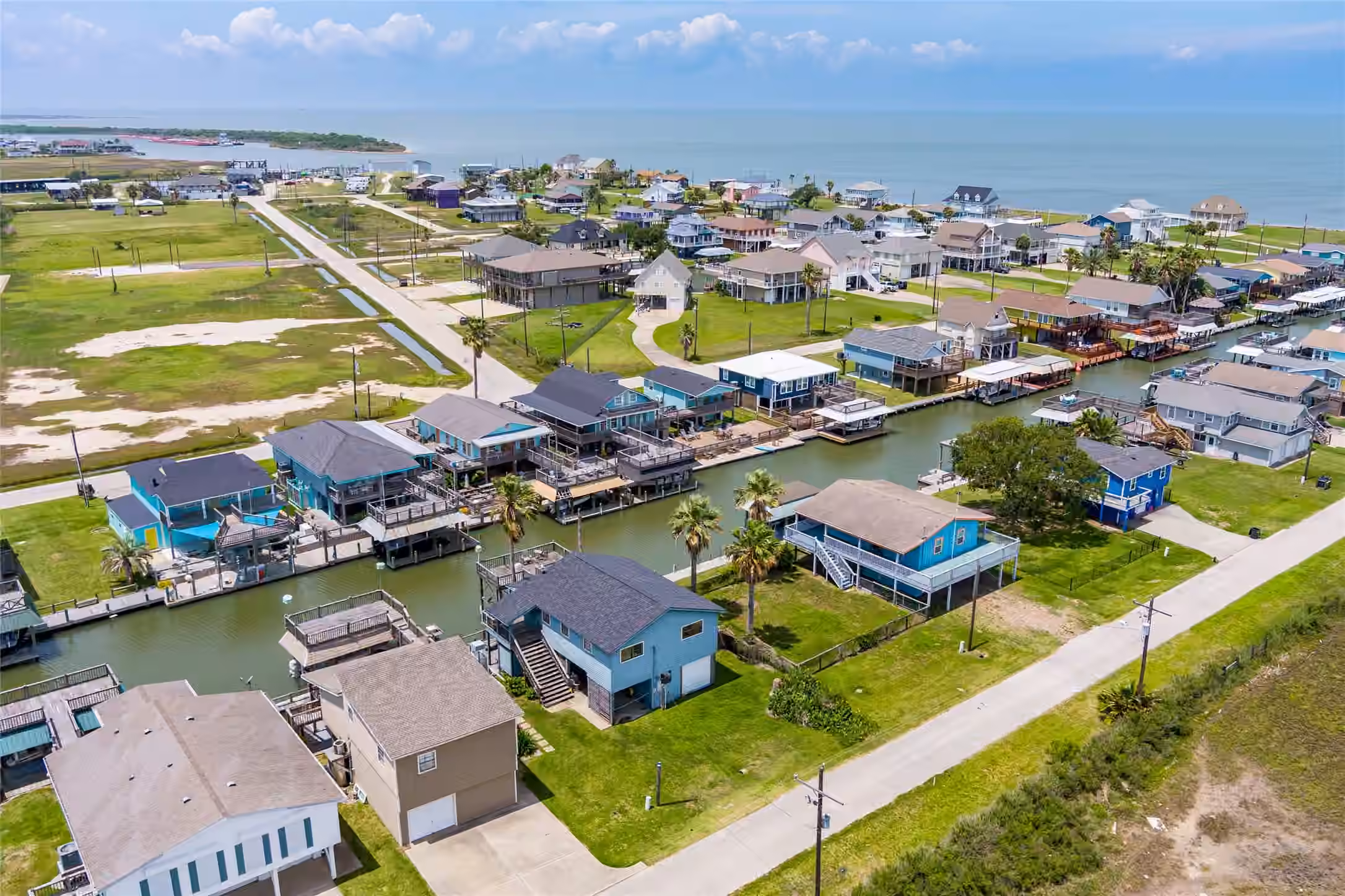 Photo 6 of 1247 Bay Street, Crystal Beach, TX