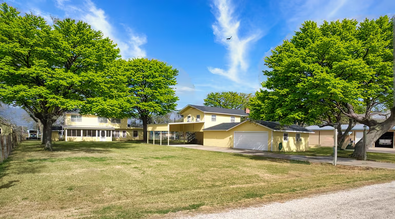 Photo 2 of 828 County Road 206, Sargent, TX