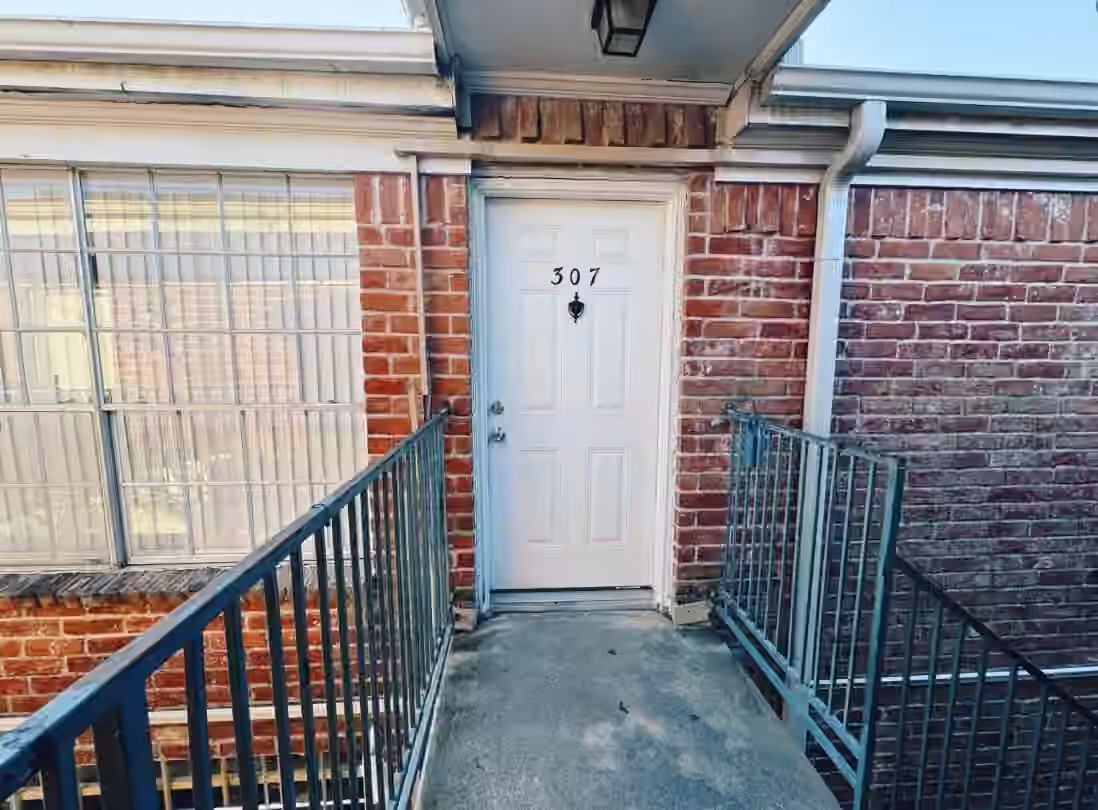 Photo of 9201 Clarewood Drive 307, Houston, TX 77036