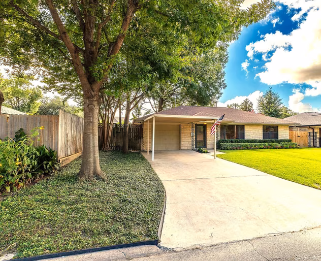 Photo 4 of 4218 Glebe Road, Houston, TX