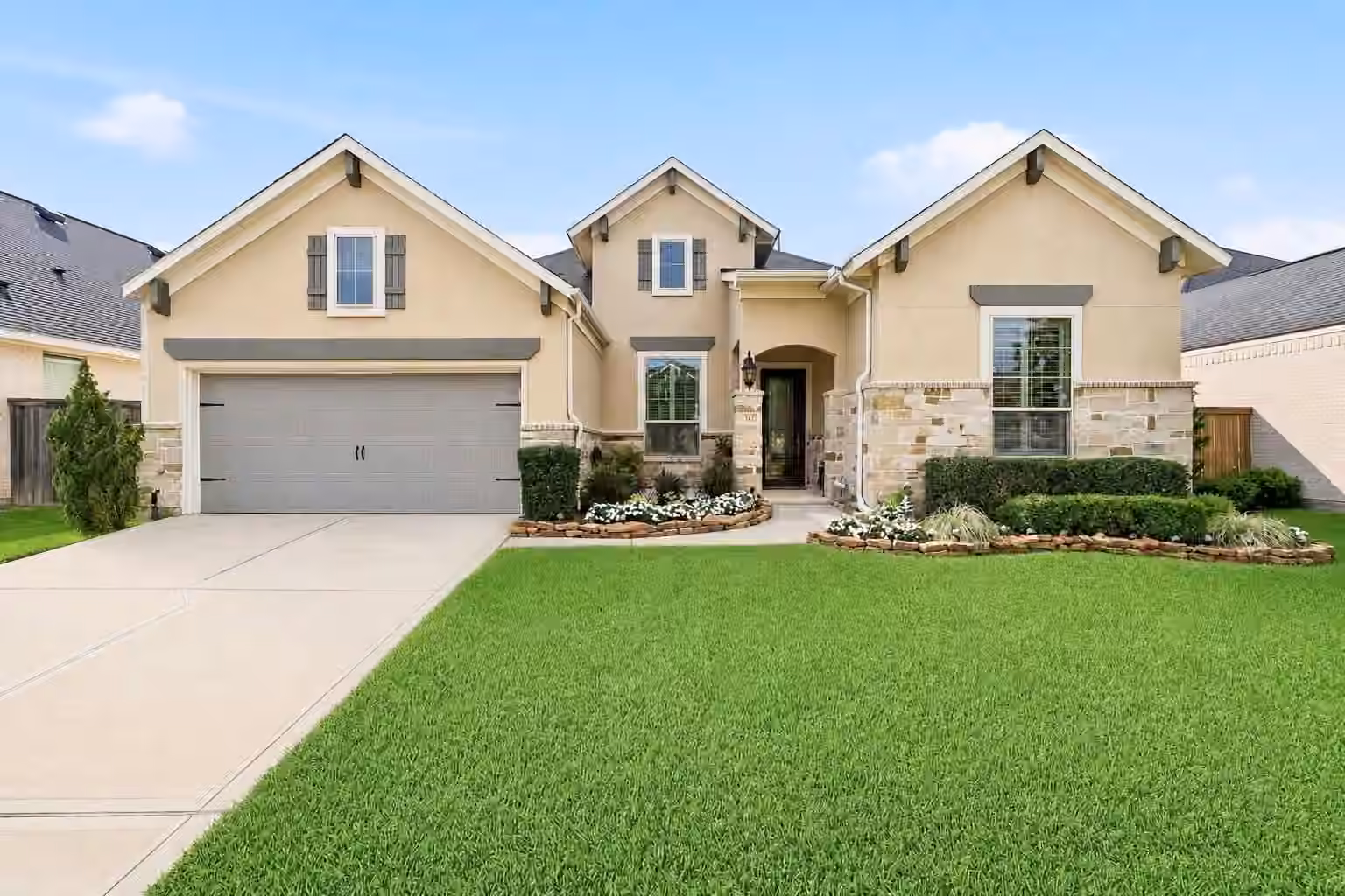 Photo 2 of 3411 Dover Valley Drive, Houston, TX
