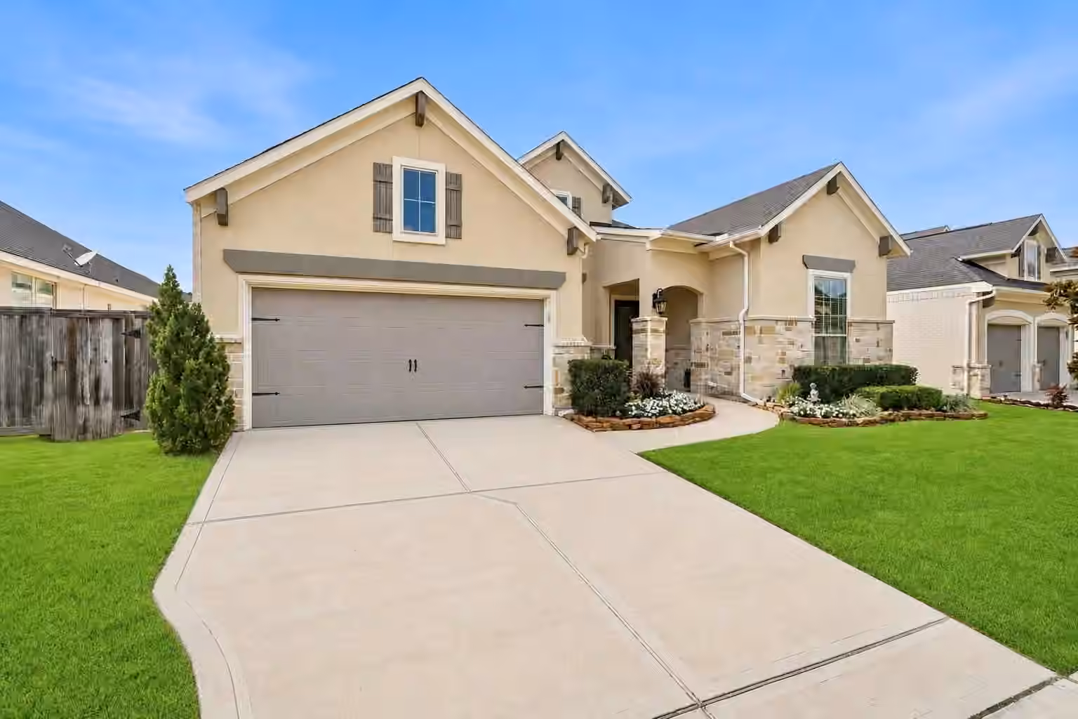 Photo 3 of 3411 Dover Valley Drive, Houston, TX