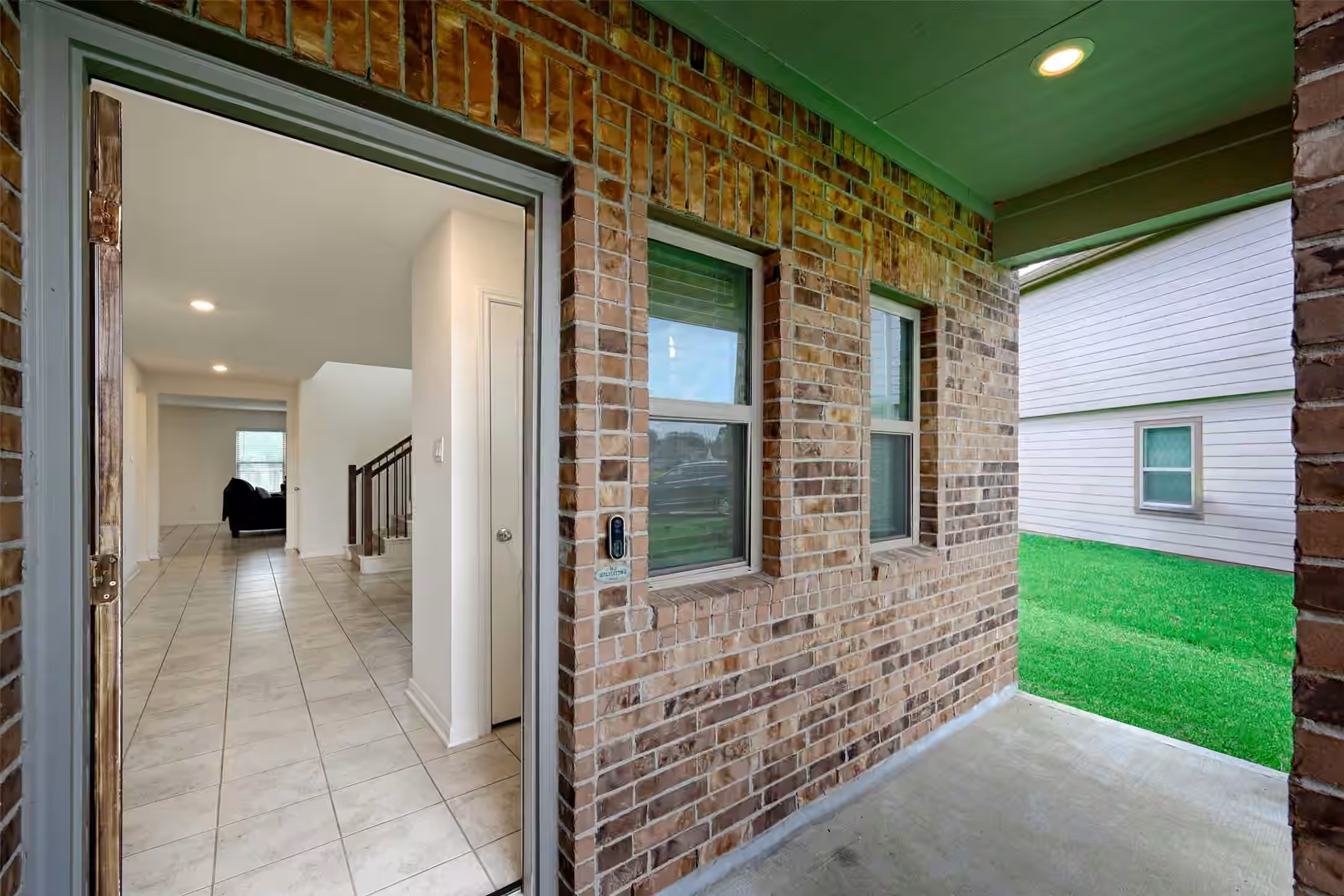 Photo 2 of 622 Coyote Canyon Court, Magnolia, TX