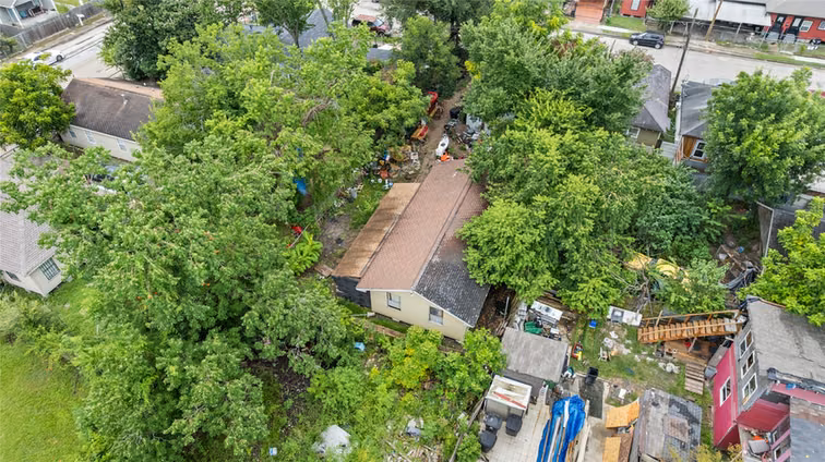 Photo 6 of 1507 Luzon Street, Houston, TX