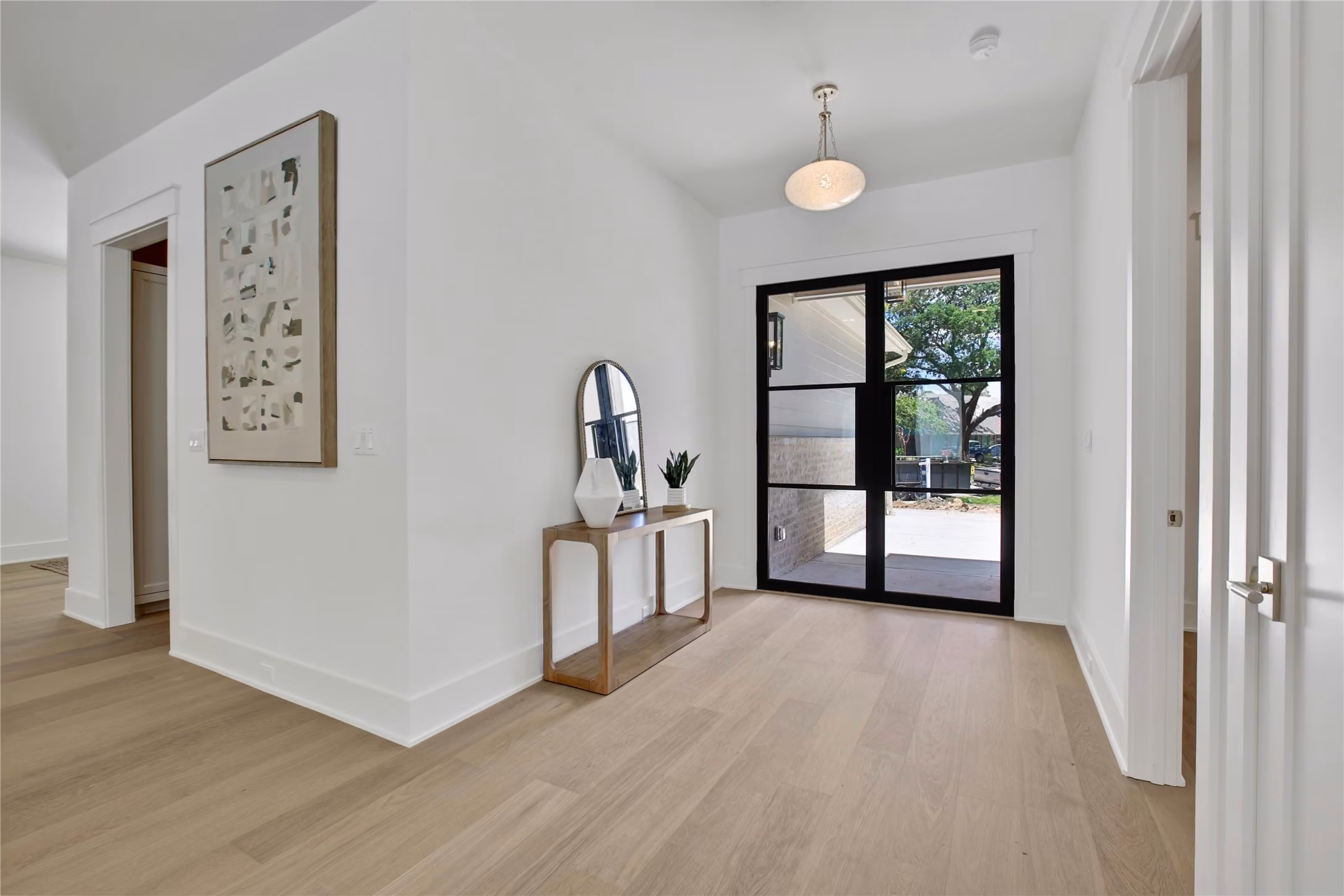 Photo 2 of 1191 Chamboard Lane, Houston, TX