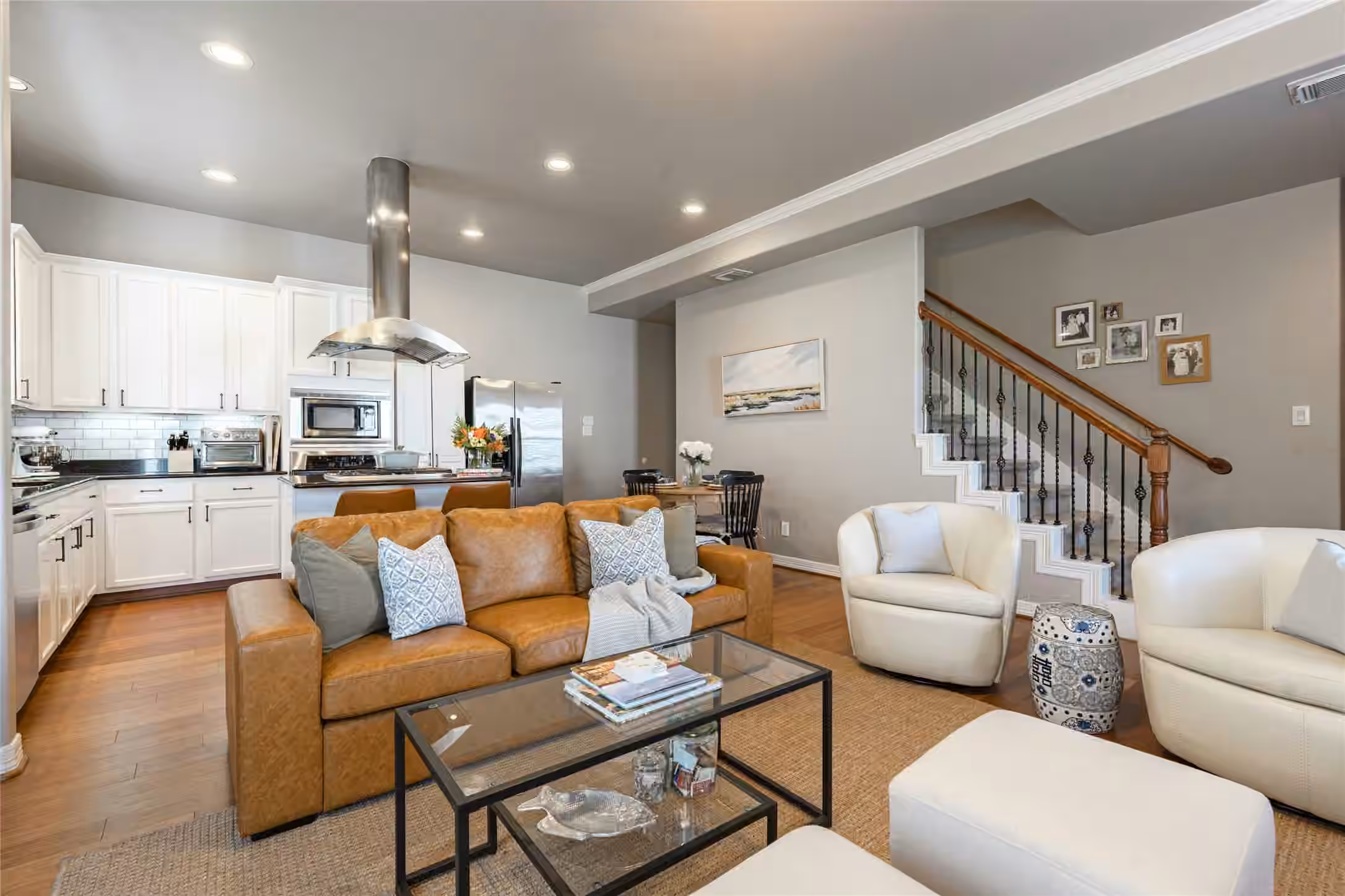 Photo 6 of 930 McKinney Park Lane, Houston, TX