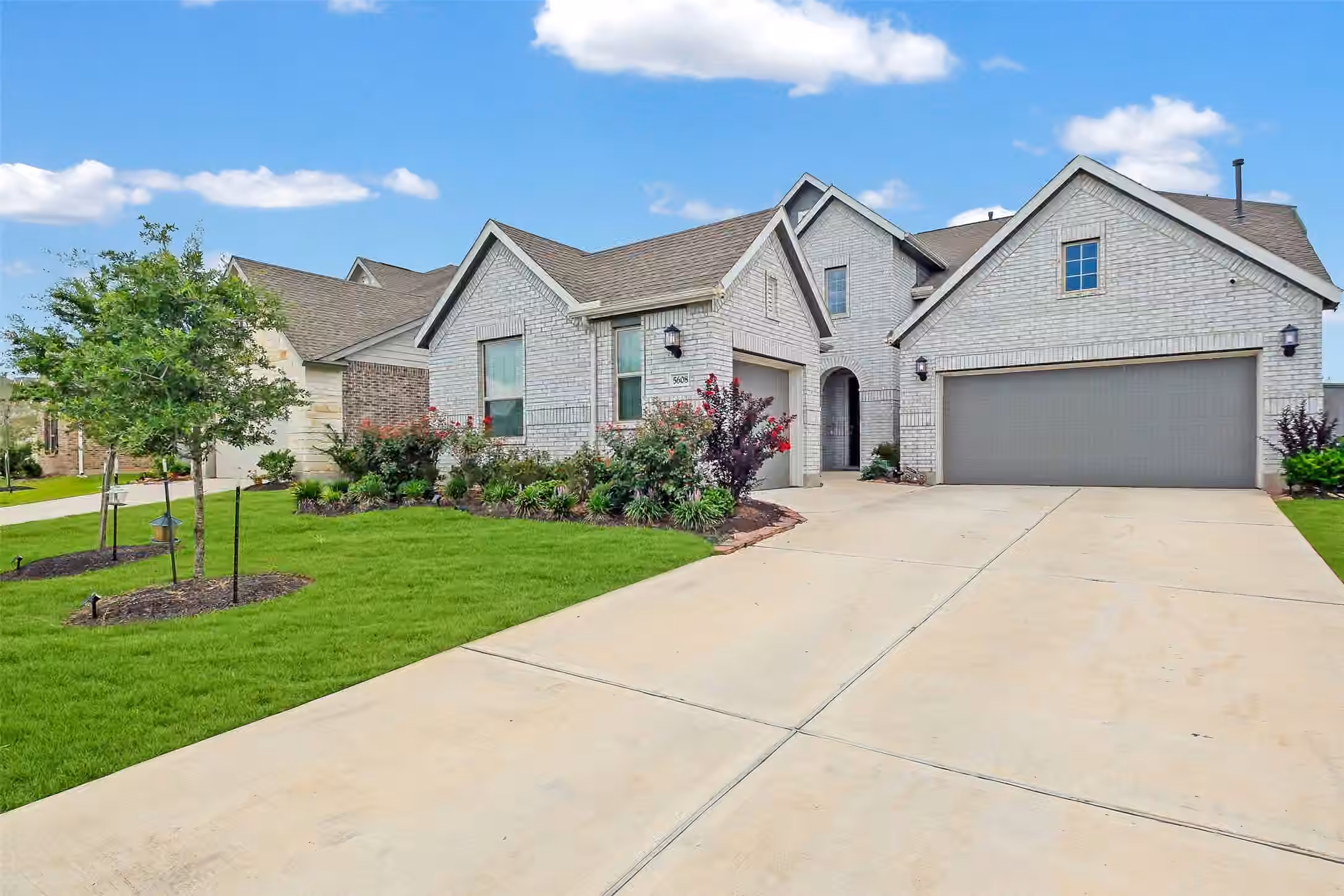 Photo 3 of 5608 Forest Cove Drive, Rosenberg, TX