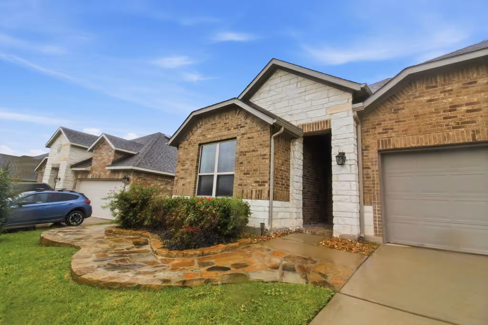 Photo 2 of 12084 Mystic Aqua Drive, Conroe, TX