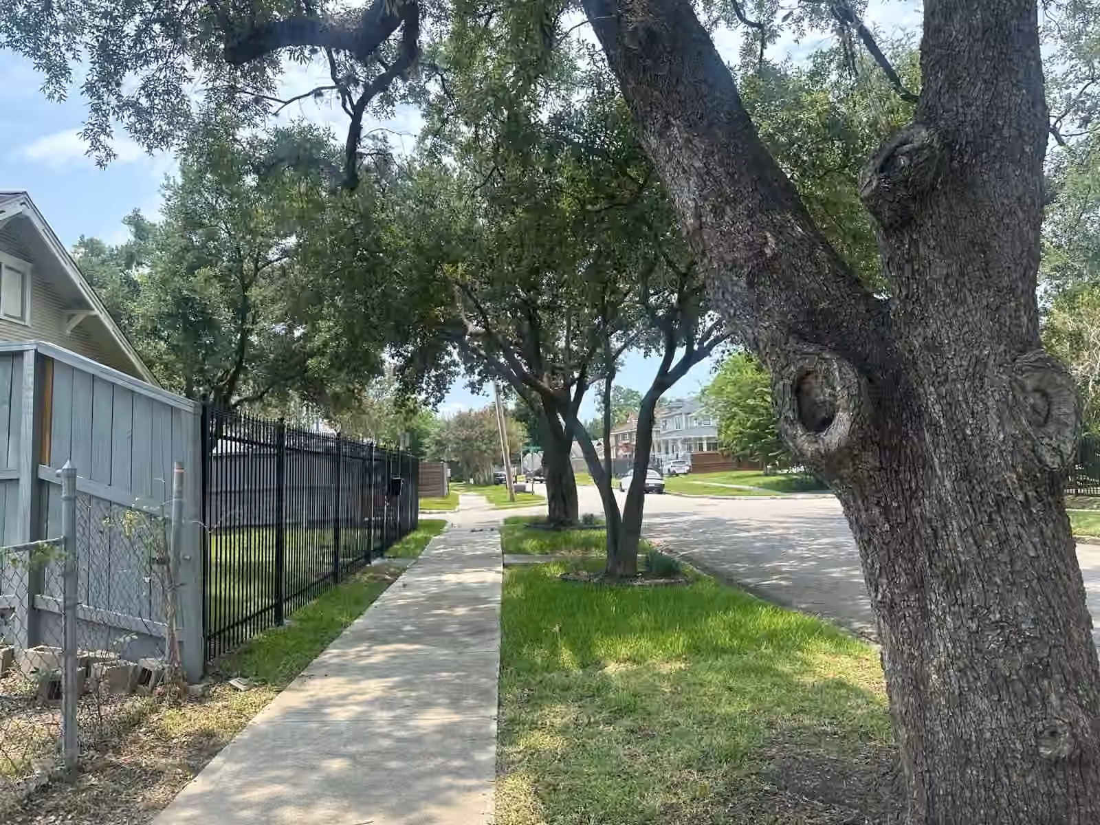 Photo 3 of 4706 Woodside Street, Houston, TX
