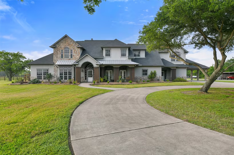 Photo 4 of 1913 Lundy Lane, Friendswood, TX