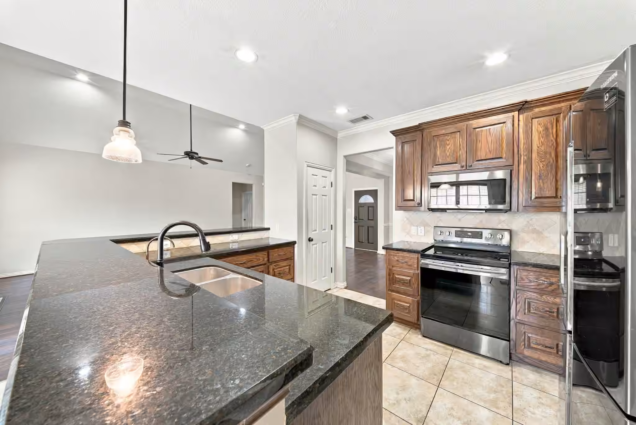 Photo 2 of 16104 Mcqueen Road, Conroe, TX